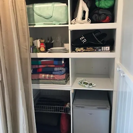 לינה וארוחת בוקר Thuroe 3*