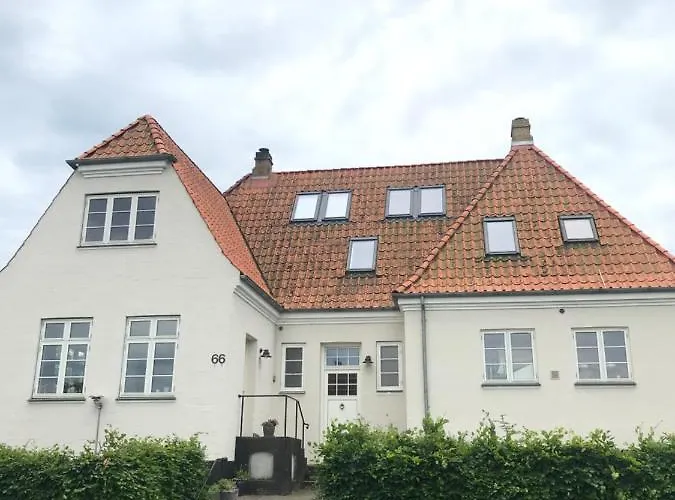 לינה וארוחת בוקר Thuroe