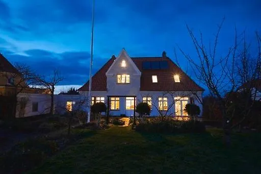 לינה וארוחת בוקר Thuroe סבנדבורג